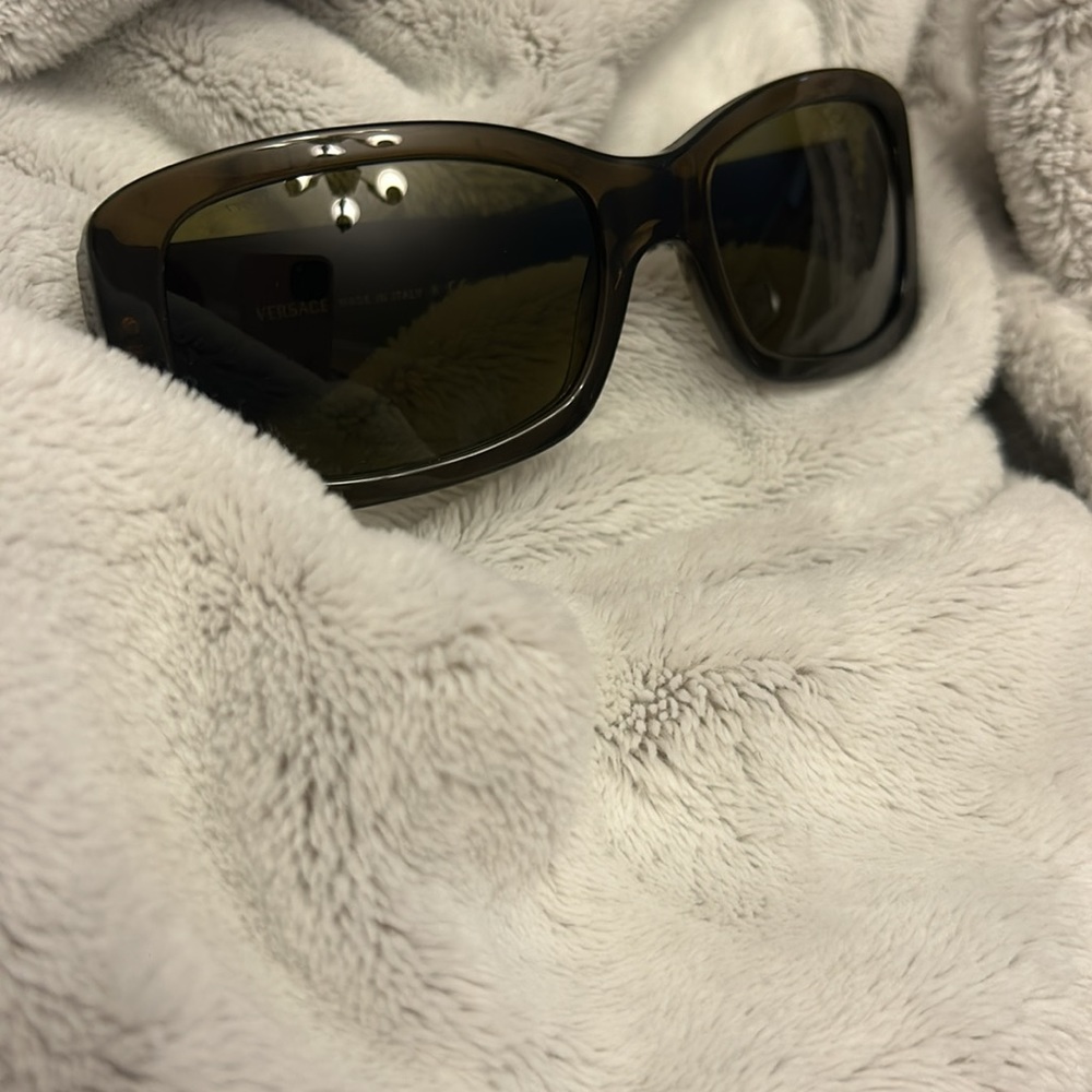 Versace sunglasses - Picture 12 of 13